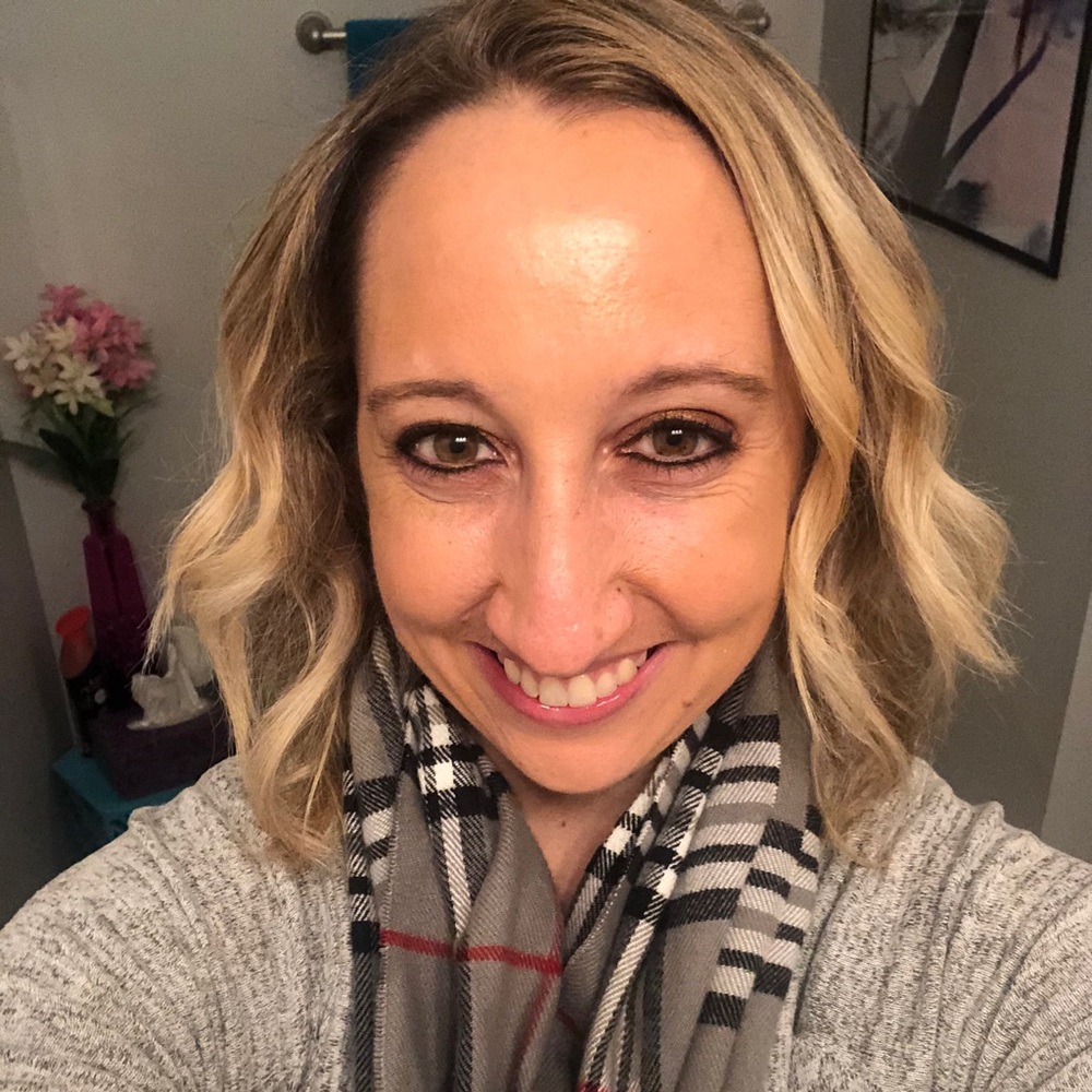 Meet your Posher, Jennifer